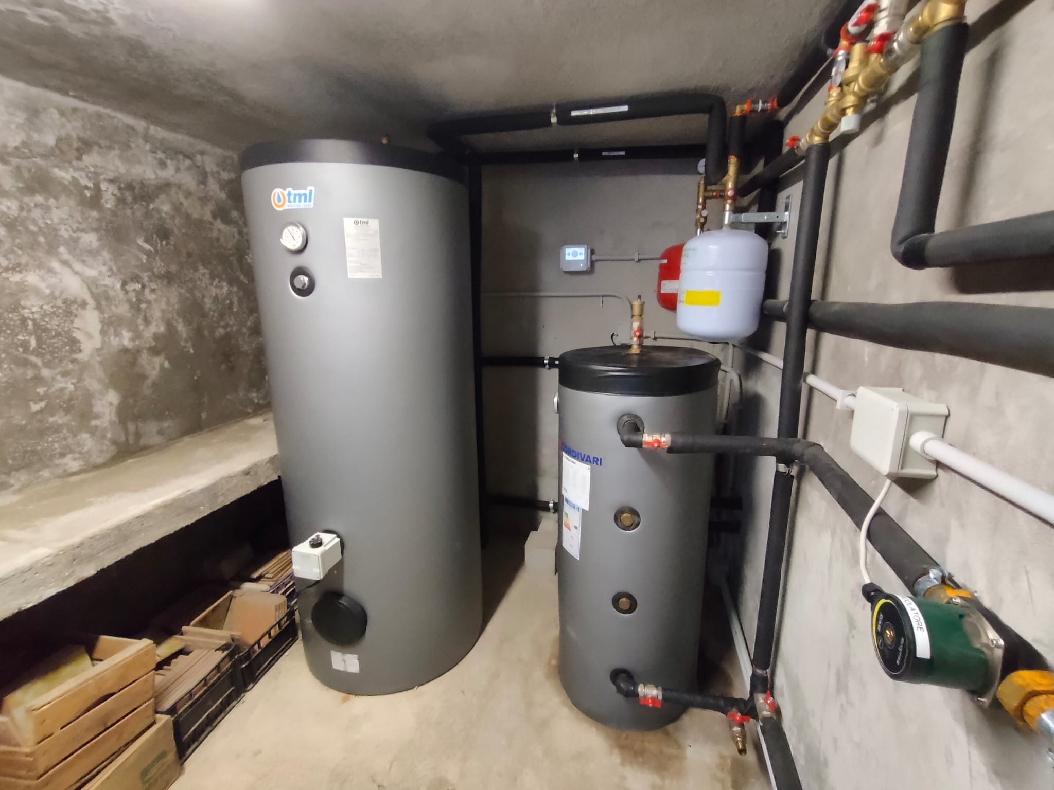 Casa Zero Gas Riqualificazione Energetica in Pompa di Calore Ariccia realizzato da STUDIO TECNICO ING. D'ALESSIO, a