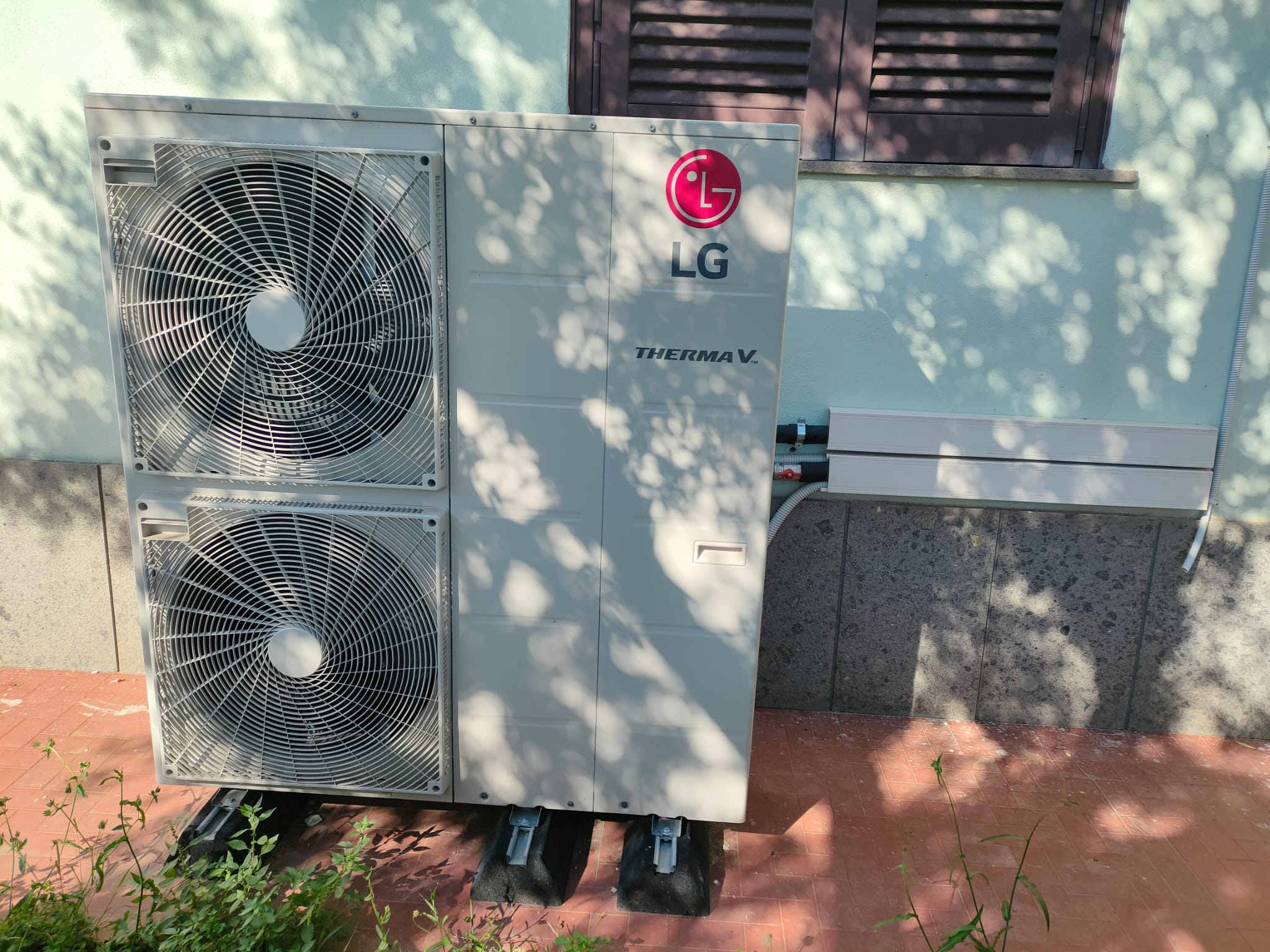 Casa Zero Gas Riqualificazione Energetica in Pompa di Calore Ariccia realizzato da STUDIO TECNICO ING. D'ALESSIO, a