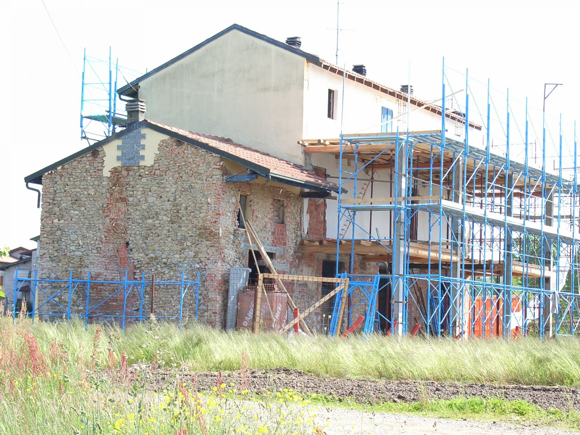 Ristrutturazione Cascina realizzato da Lino Ferro Architetto, Assistenza tecnica a Oleggio