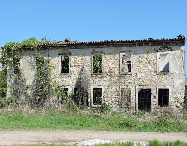 Demolizione palazzina realizzato da VG Studio,  a 