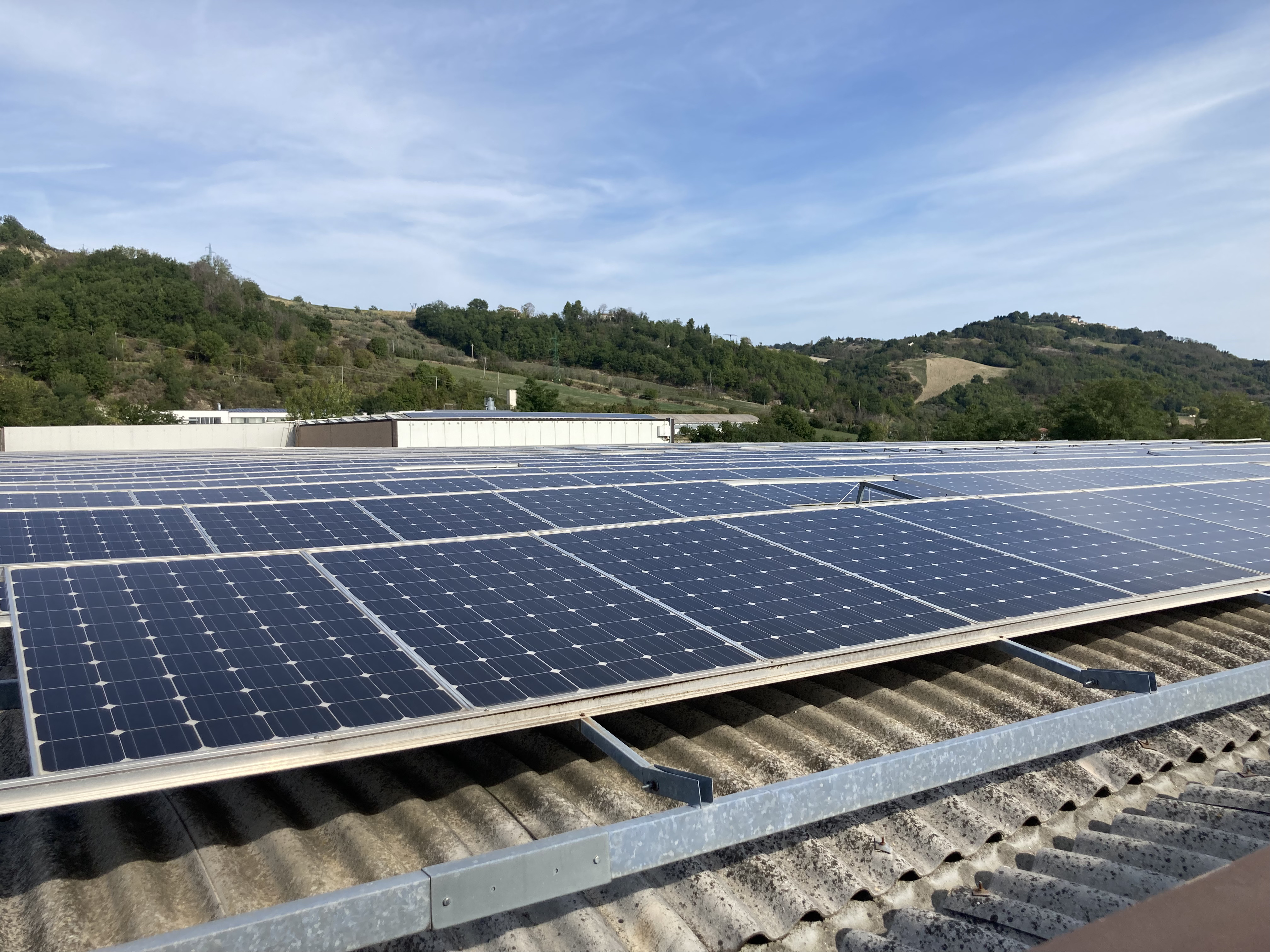 Impianto fotovoltaico incentivato  280 kWp realizzato da Salucci Impianti S.r.l,  a Montecalvo in Foglia