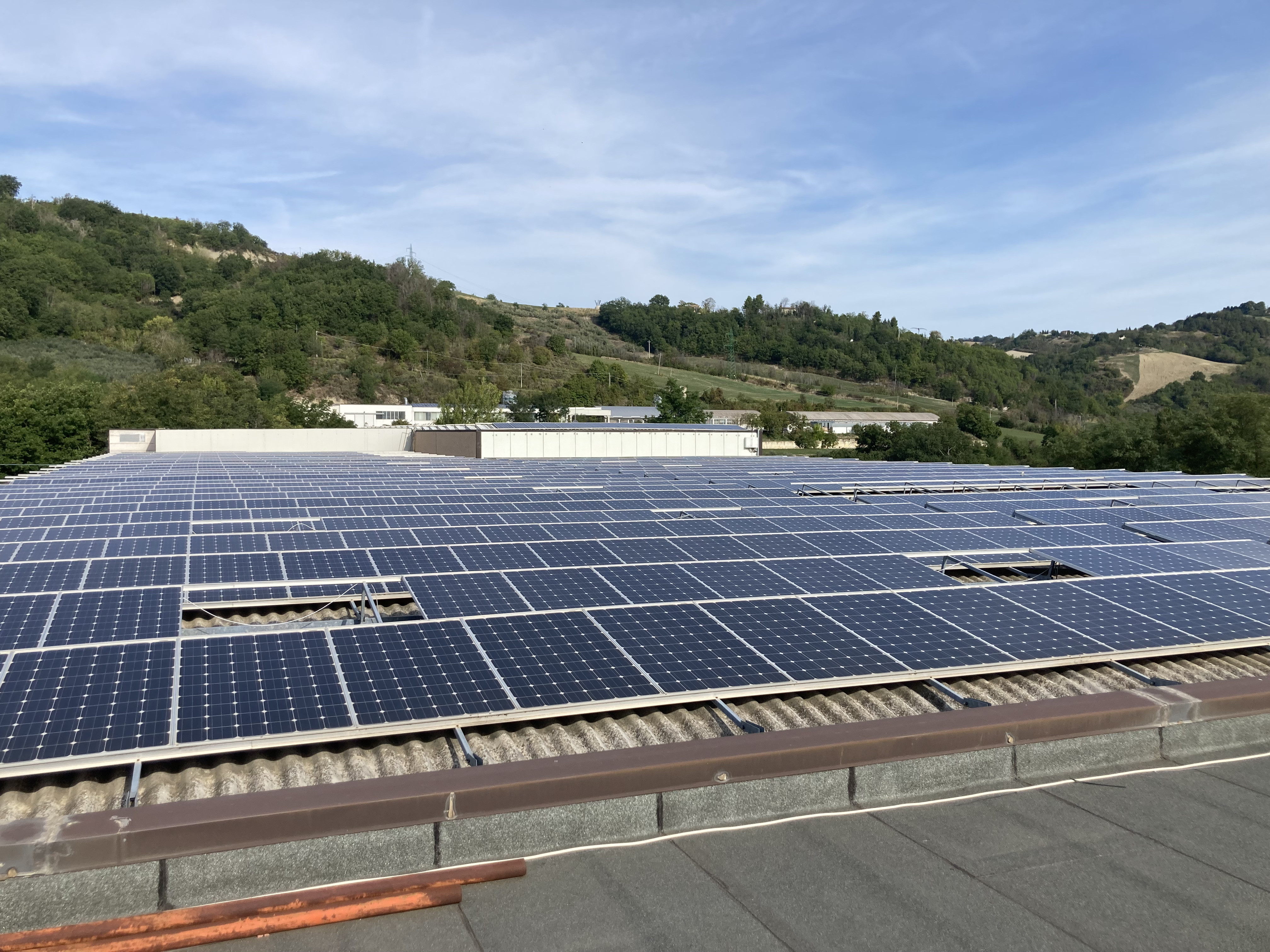Impianto fotovoltaico incentivato  280 kWp realizzato da Salucci Impianti S.r.l,  a Montecalvo in Foglia