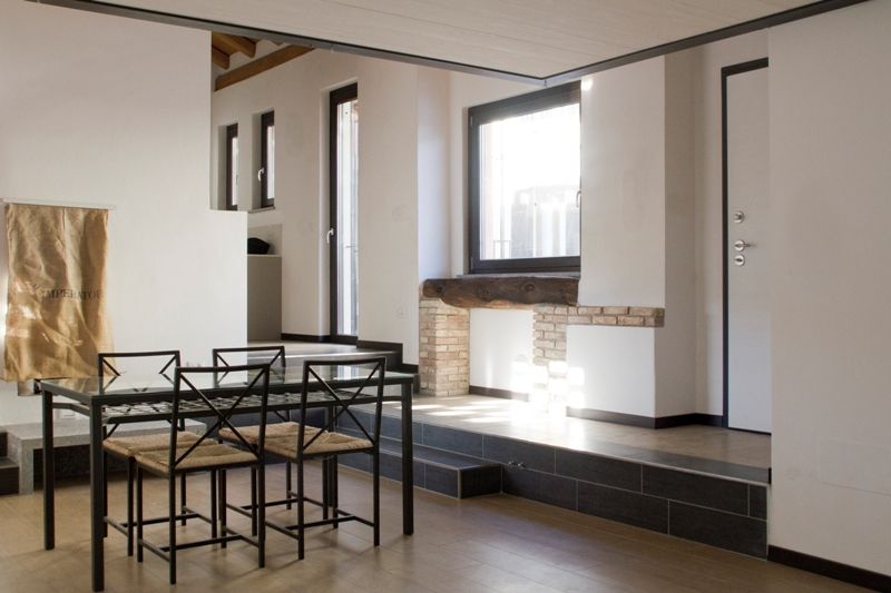 Progetto di recupero cascinale per realizzazione di residenza realizzato da Fulvio Miatello,  a Vedano Olona