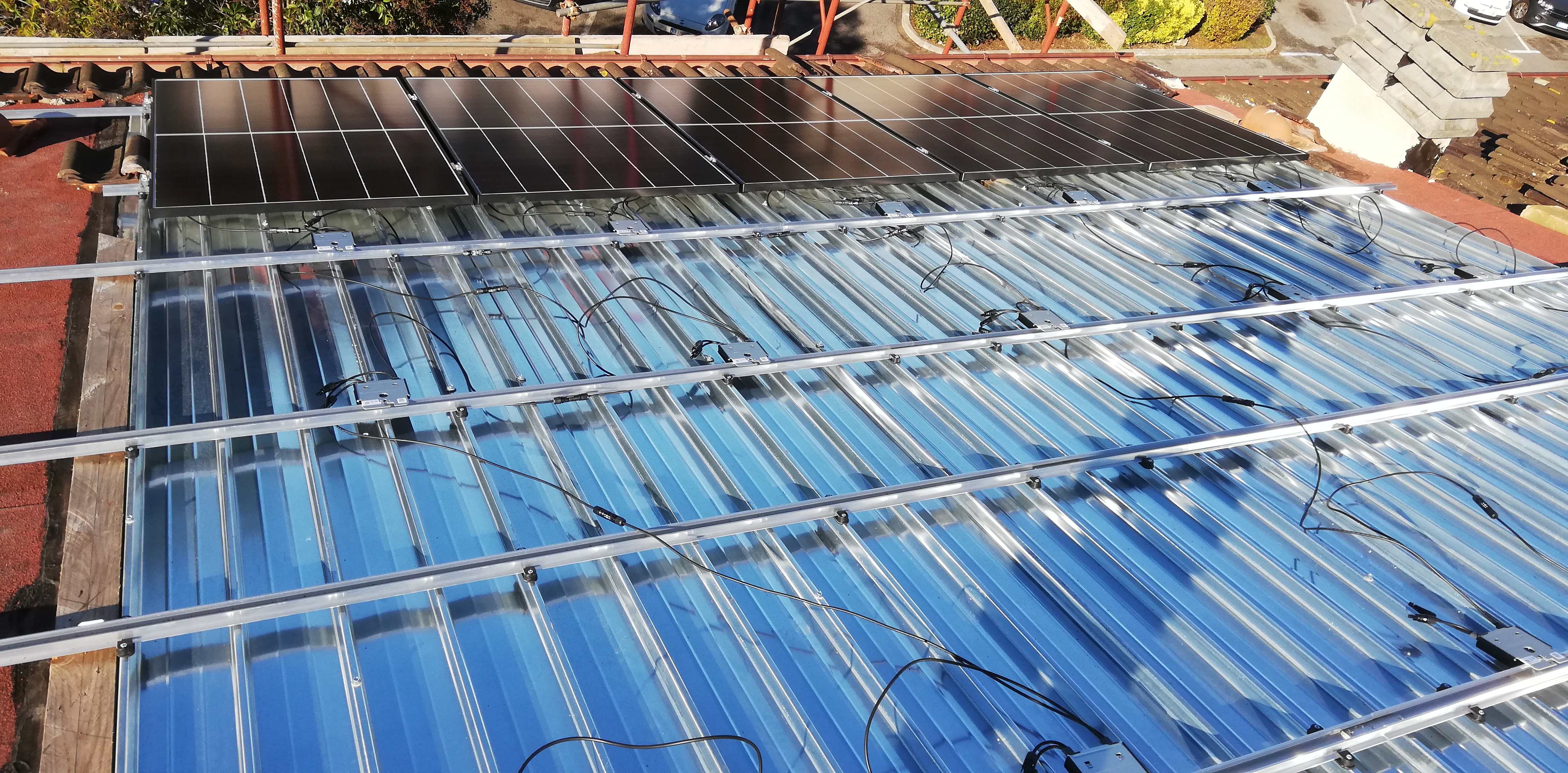 Impianto FV 8,4 Kwp, con accumulo, integrato su doppia falda realizzato da BOSS IMPIANTI TECNOLOGICI snc,  a Fabrica di Roma