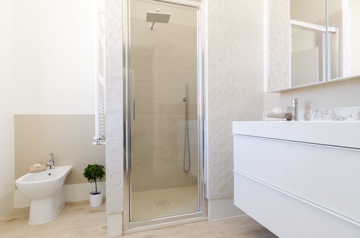 Il secondo bagno per la zona notte realizzato da Gilardi Interiors on Staging, Progettazione di interni a Melzo